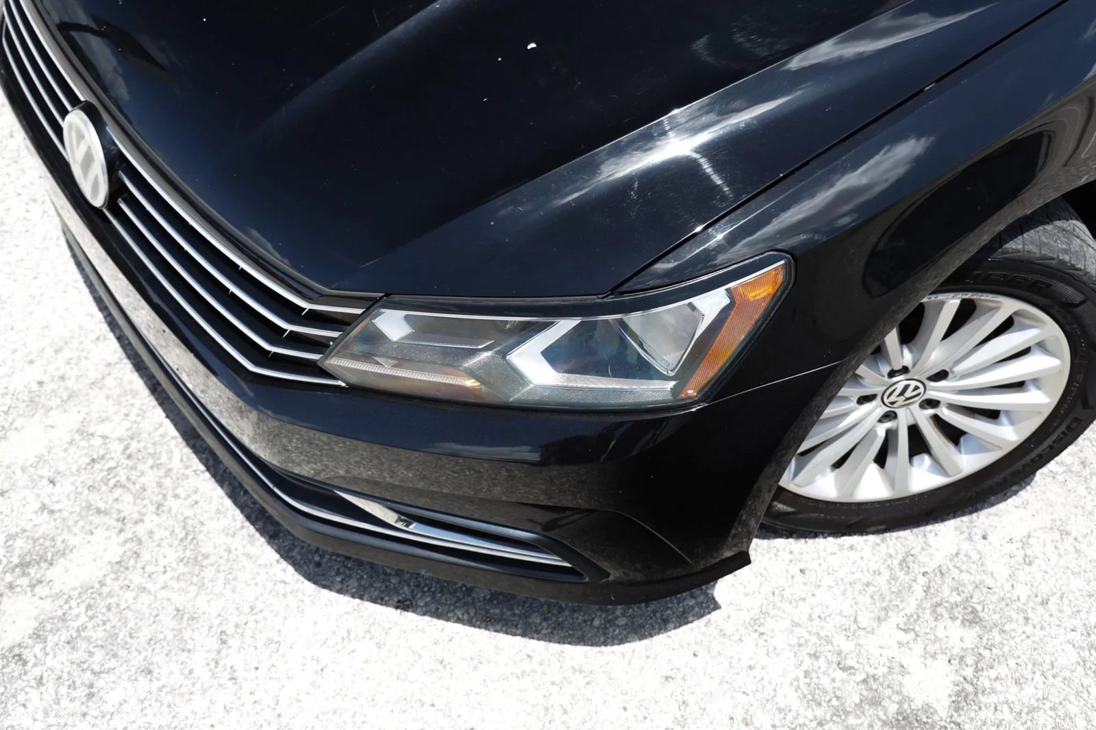 Used 2016 Volkswagen Passat 1.8T SE FWD image 24