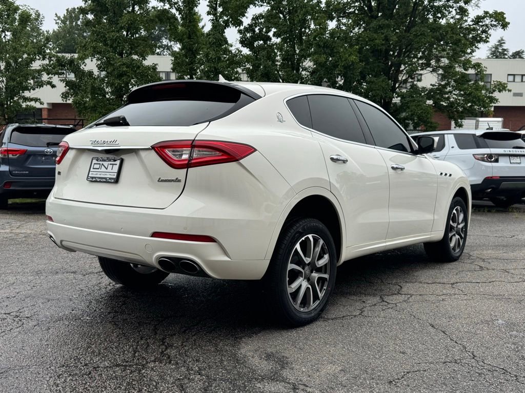 Used 2019 Maserati Levante image 12