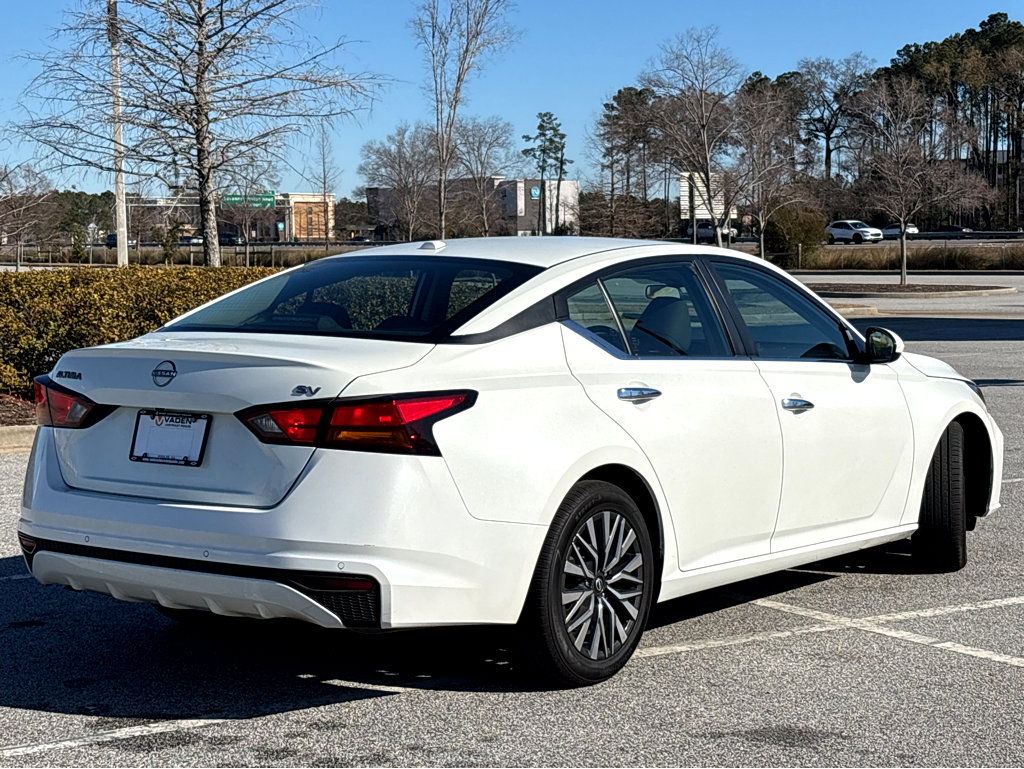 Used 2023 Nissan Altima 2.5 SV FWD image 22