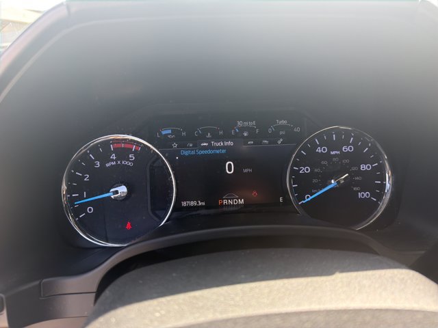 Used 2020 Ford F250 Platinum w/ FX4 Off-Road Package AWD/4WD image 15
