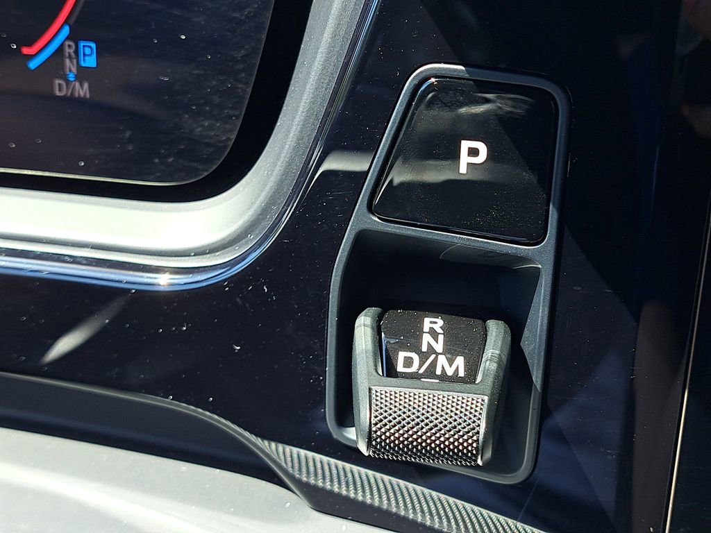 Certified 2025 Porsche Cayenne Coupe image 35