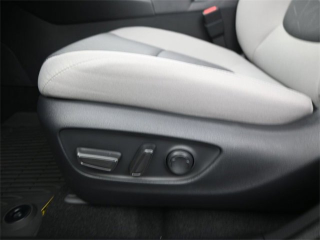 Used 2025 Toyota RAV4 XLE image 9