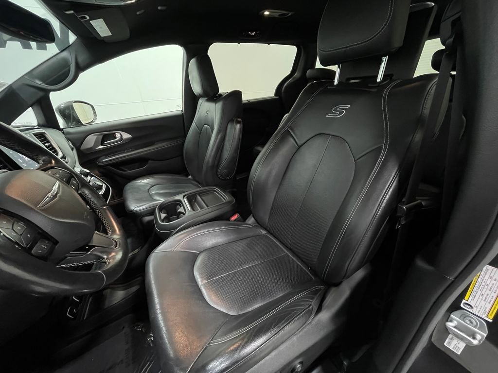 Used 2020 Chrysler Pacifica Touring-L w/ Advanced Safetytec Group image 15
