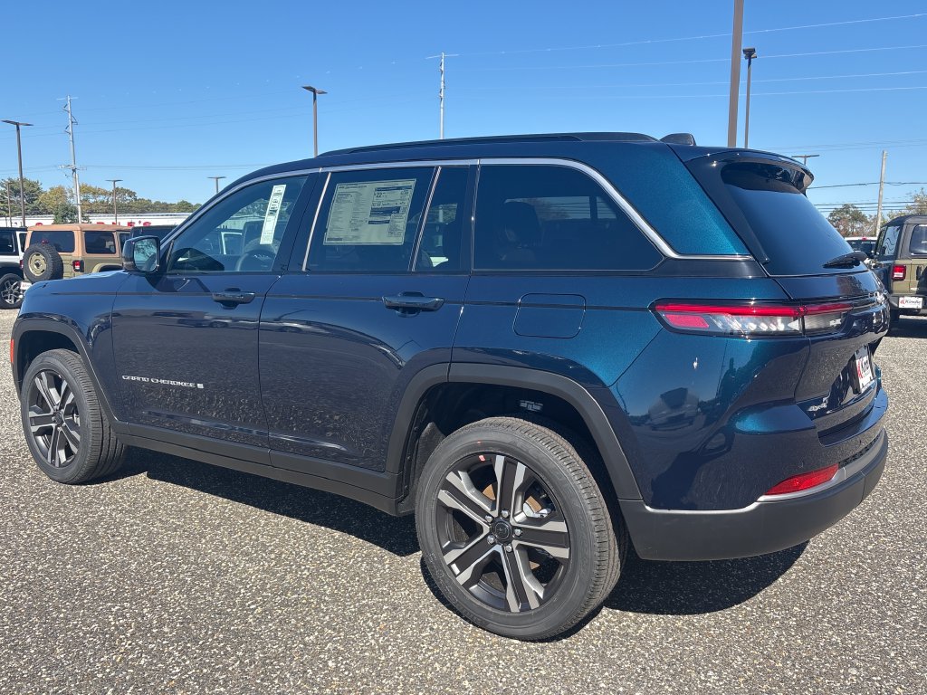 New 2027 Jeep Grand Cherokee Limited AWD/4WD image 31