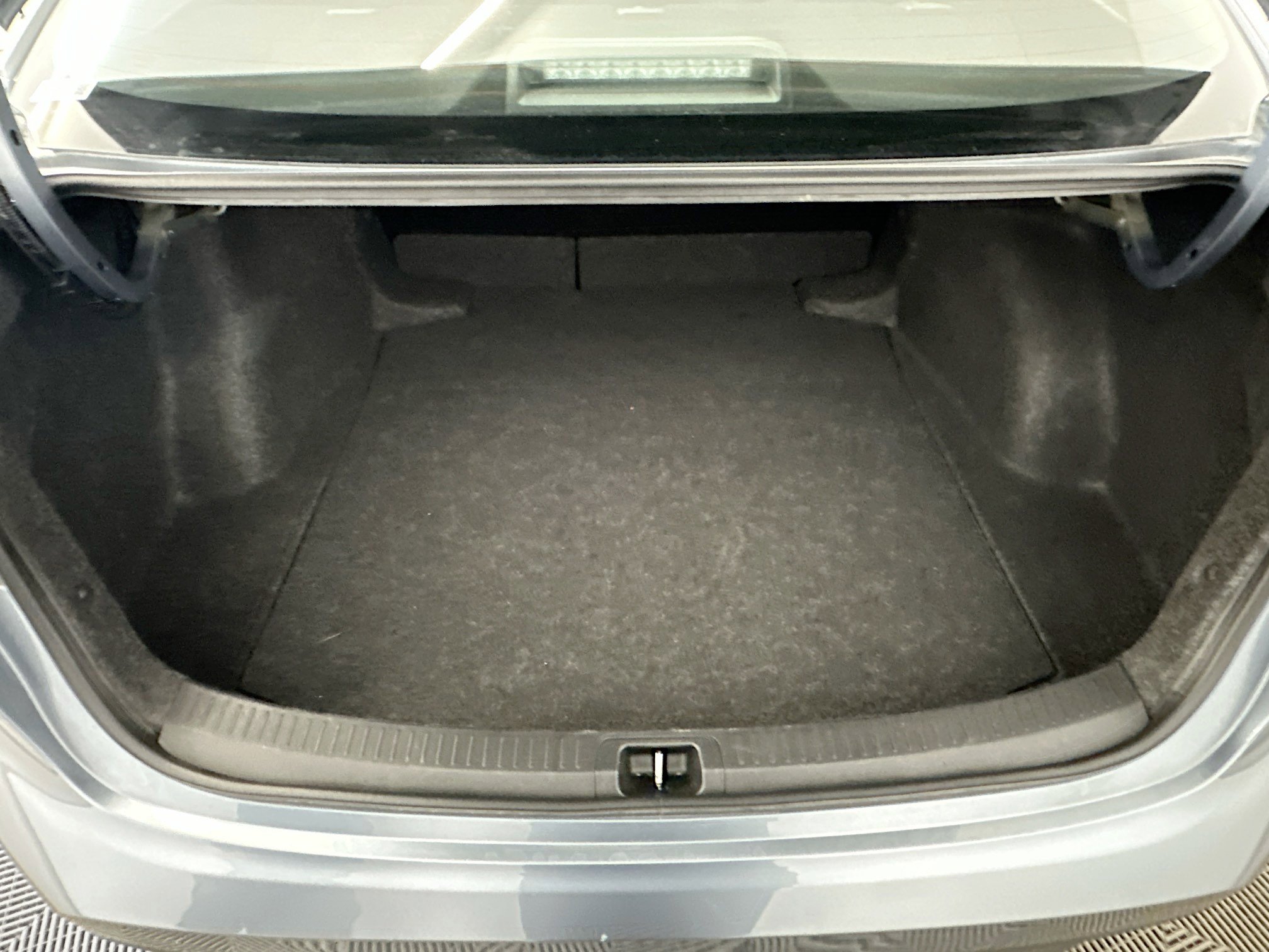 Used 2025 Toyota Corolla LE image 30