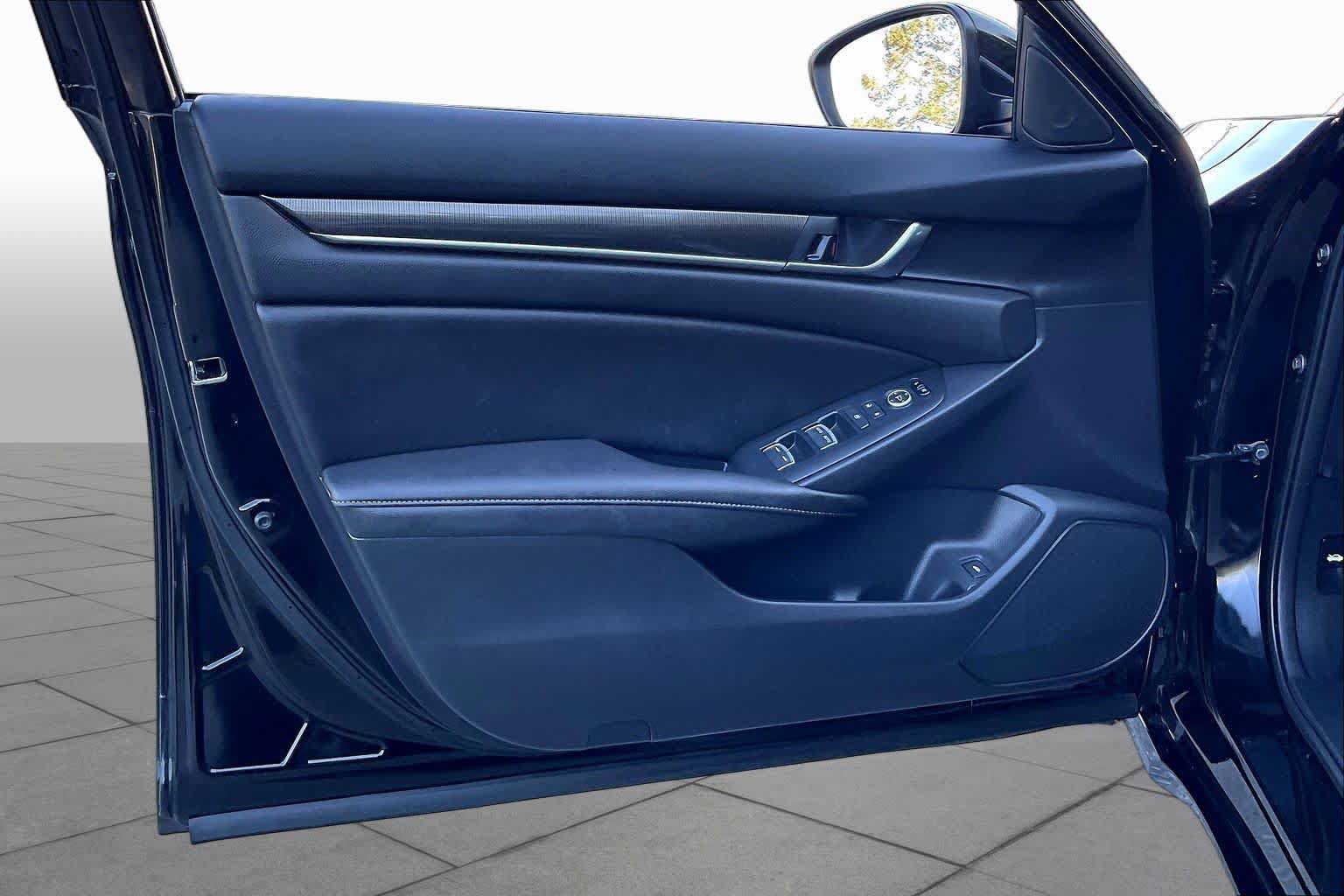 Used 2020 Honda Accord Sport image 20