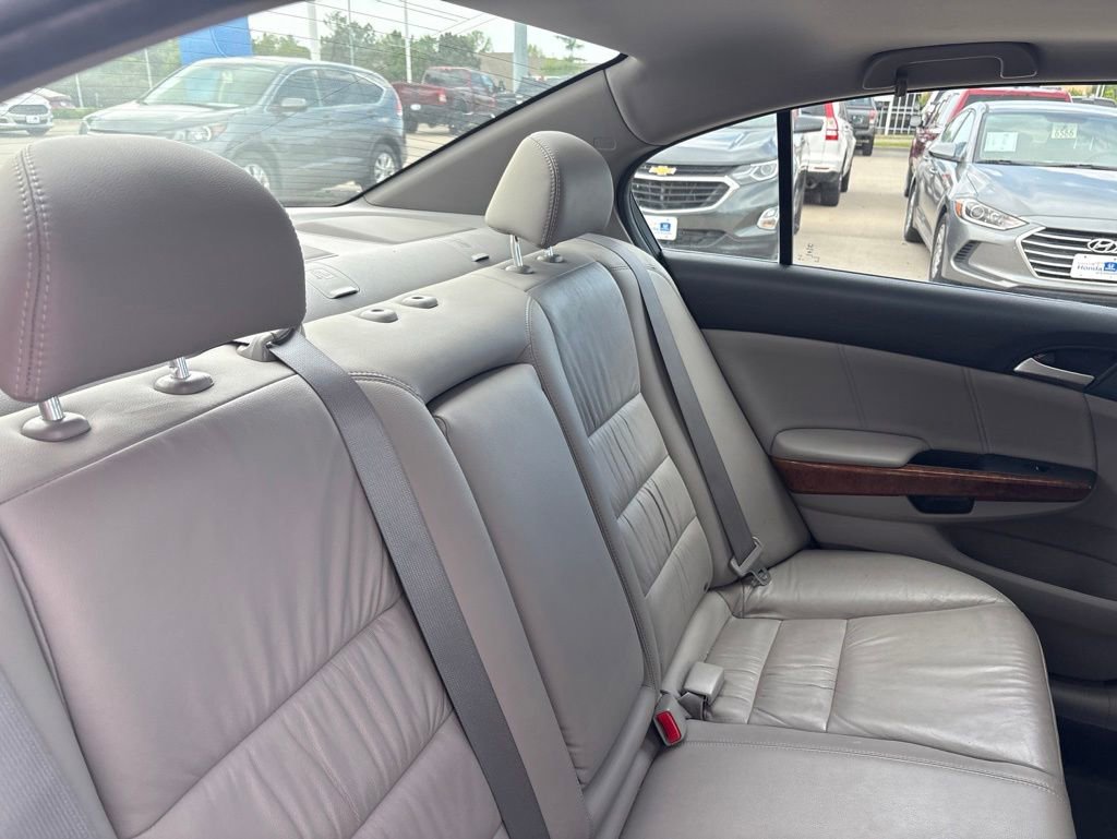 Used 2011 Honda Accord EX-L image 32