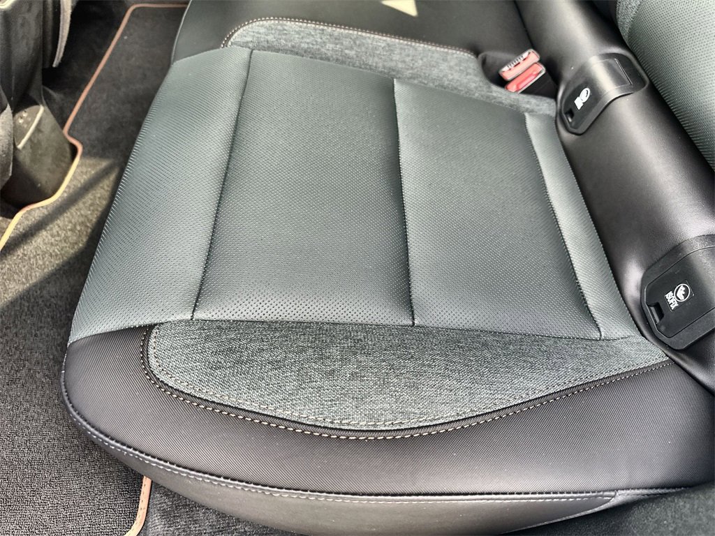 New 2026 GMC Terrain AT4 w/ Convenience Package III image 17