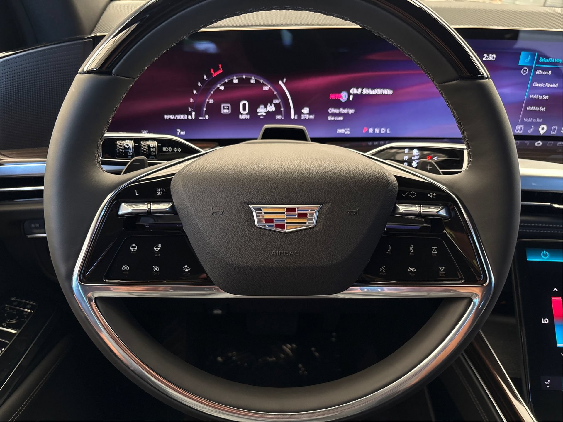 New 2026 Cadillac Escalade ESV Luxury AWD/4WD image 19