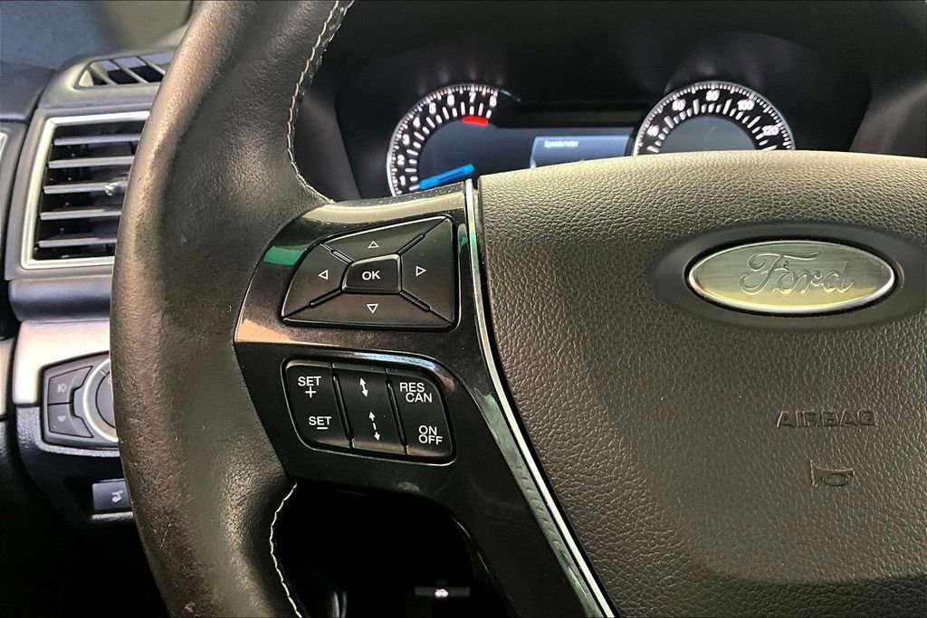 Used 2017 Ford Explorer Platinum image 24