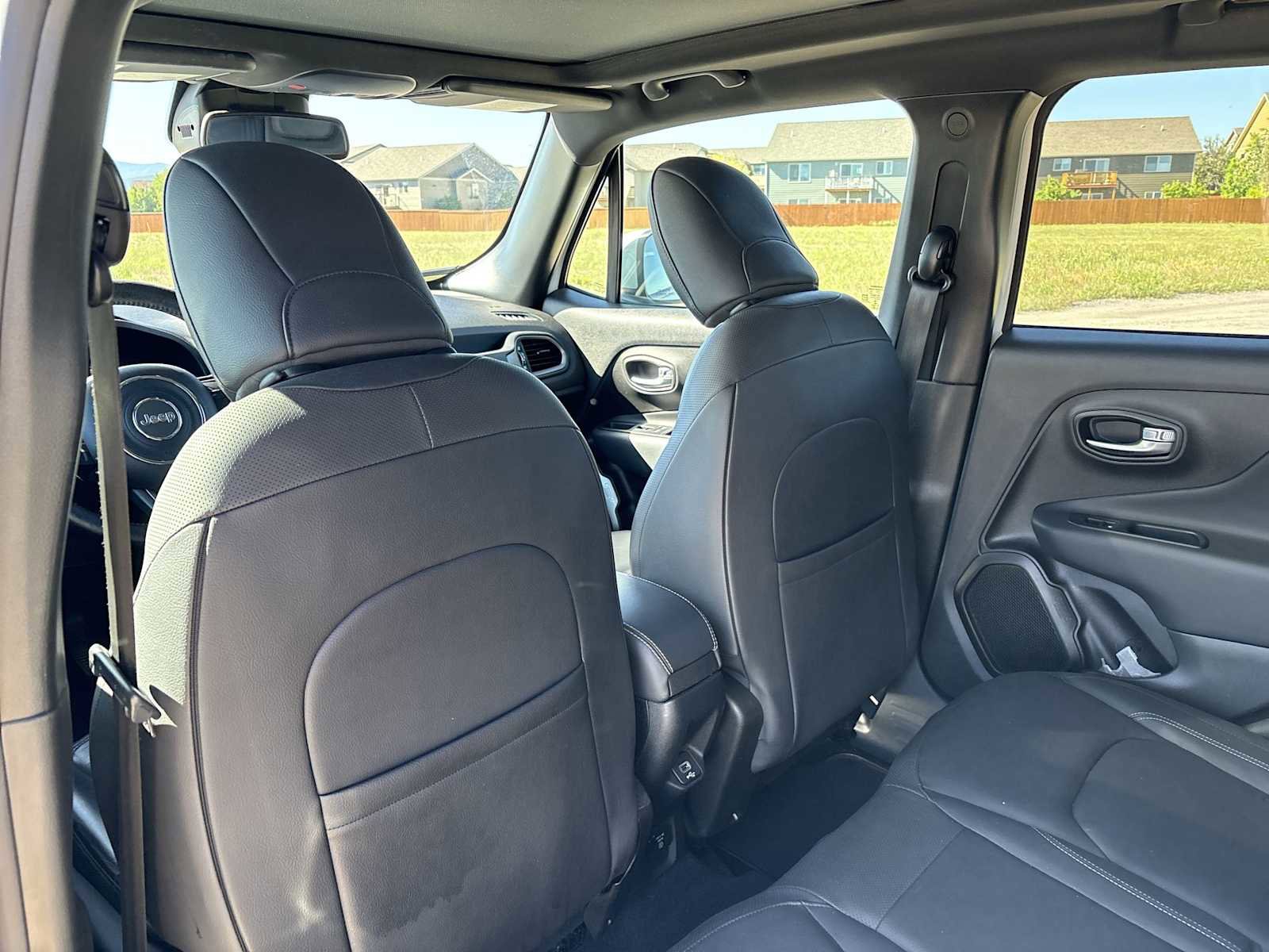 Used 2019 Jeep Renegade Limited w/ Quick Order Package 22P AWD/4WD image 26