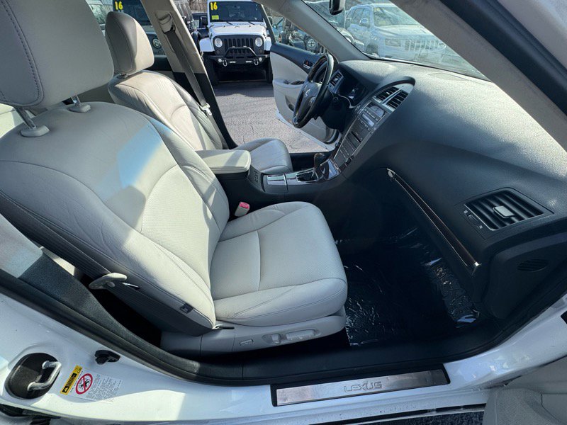 Used 2010 Lexus ES 350 image 16