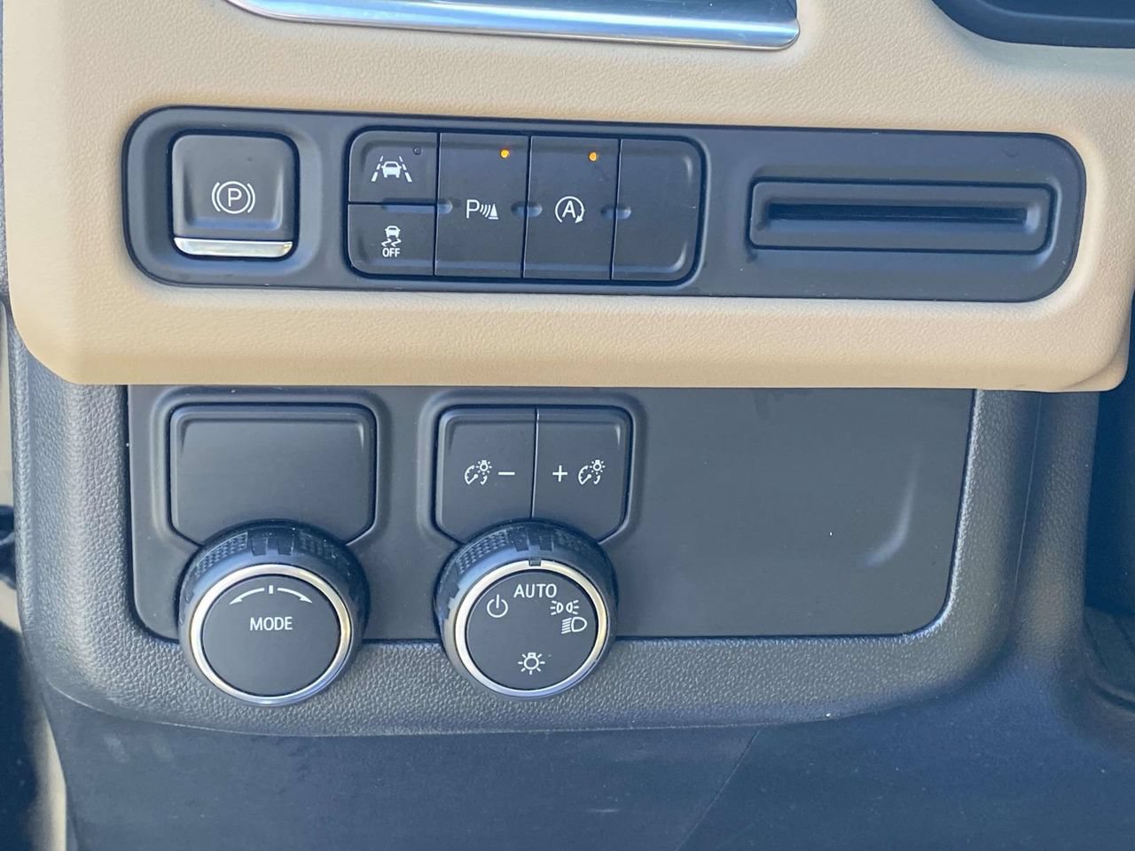 Used 2023 Chevrolet Tahoe Premier RWD image 20