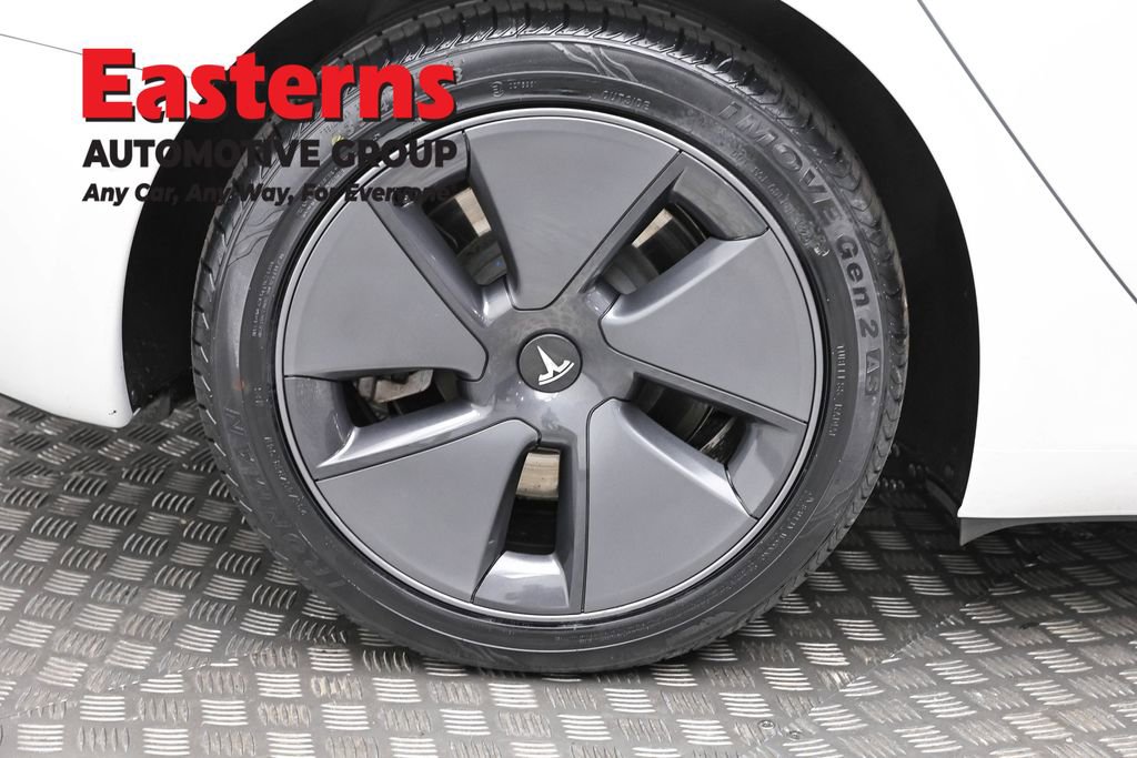 Used 2022 Tesla Model 3 Standard Range image 24