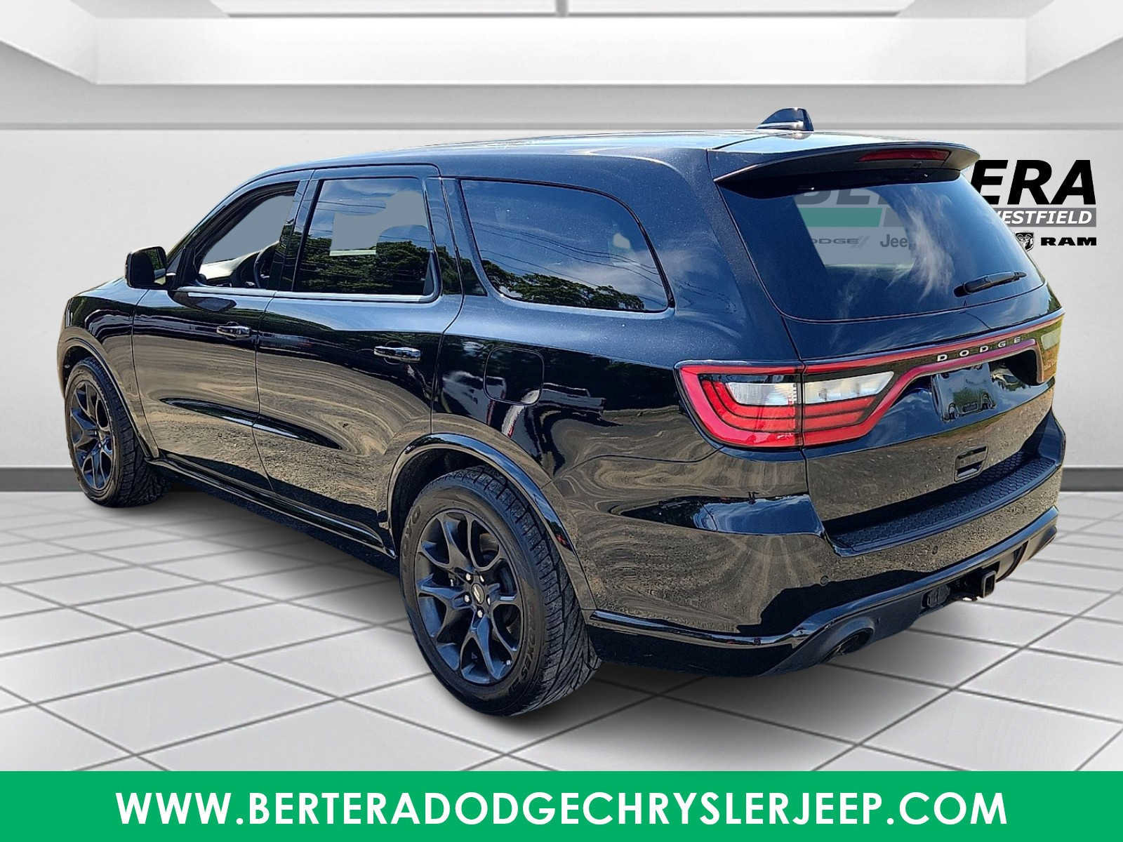 Used 2022 Dodge Durango R/T w/ Tow 'N Go Package AWD/4WD image 4