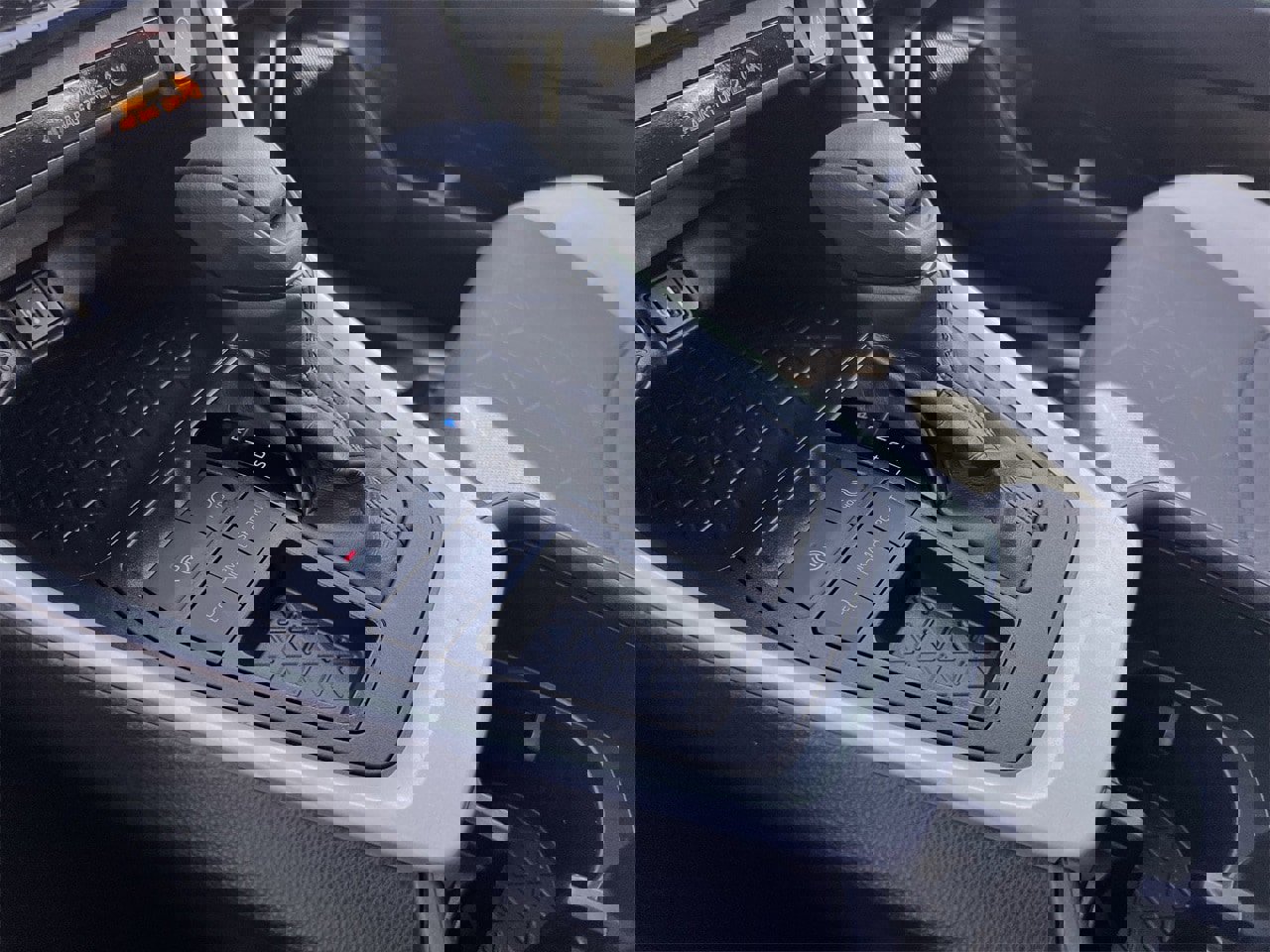 Used 2025 Toyota RAV4 XLE image 19