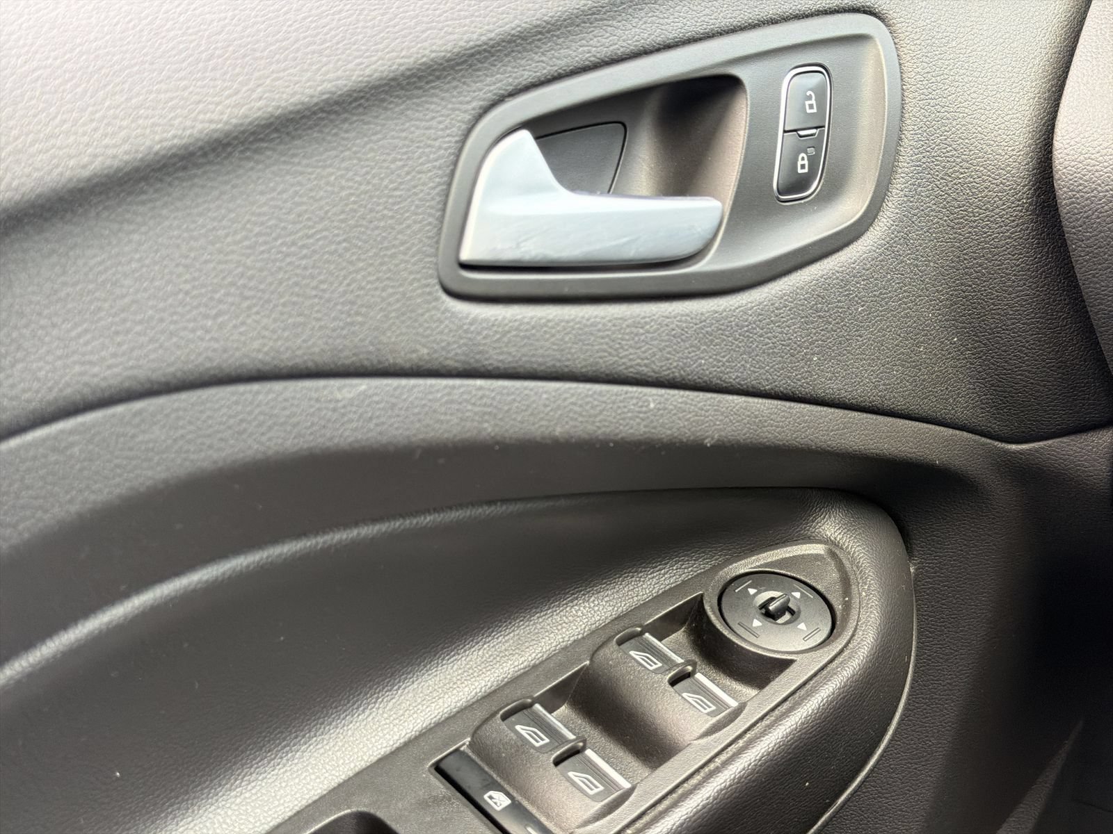 Used 2019 Ford Escape SEL FWD image 24
