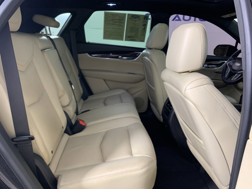 Used 2017 Cadillac XT5 Luxury w/ Driver Awareness Package image 36