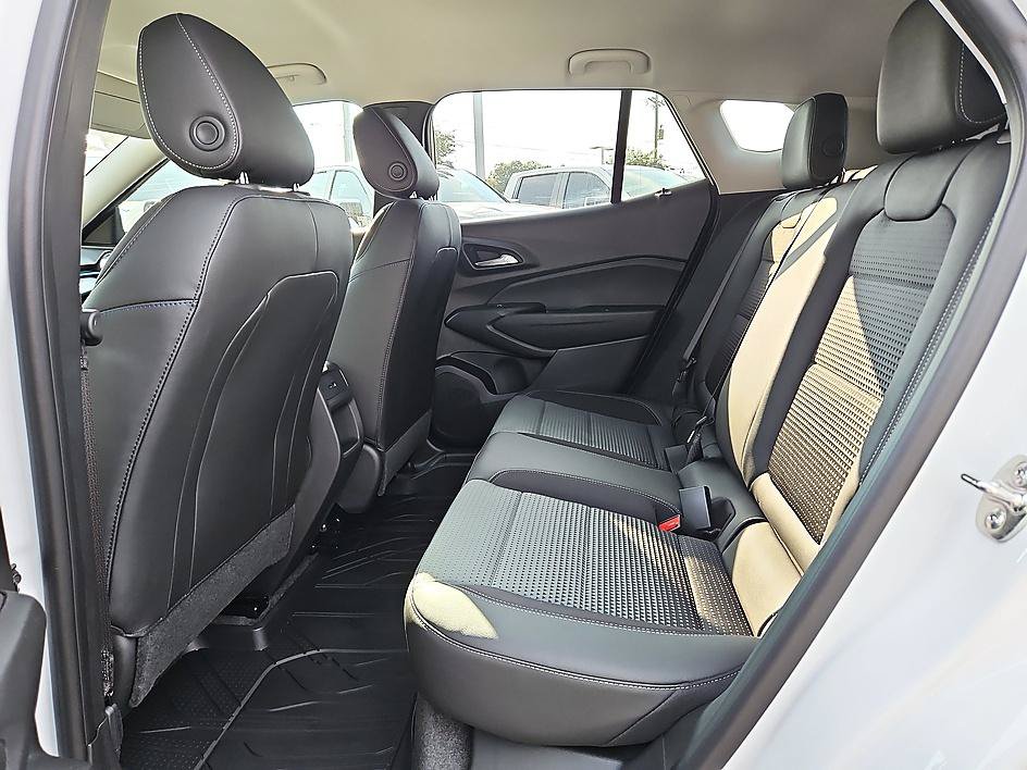 New 2026 Chevrolet Trax LT FWD image 10