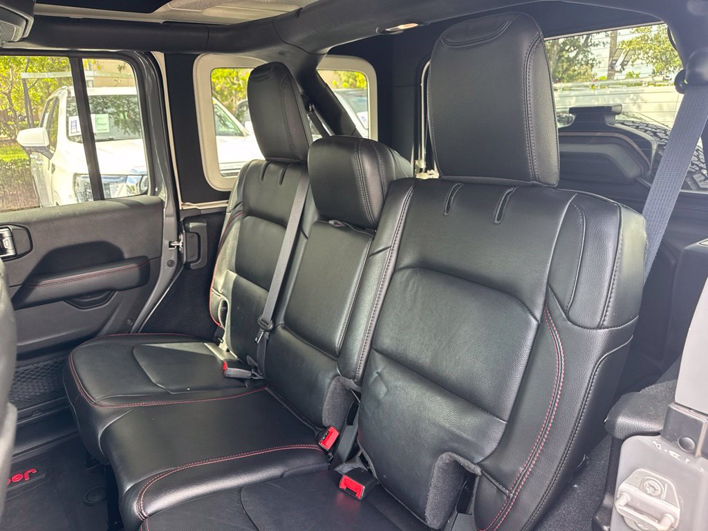 Used 2023 Jeep Wrangler Unlimited Rubicon w/ LED Lighting Group AWD/4WD image 11