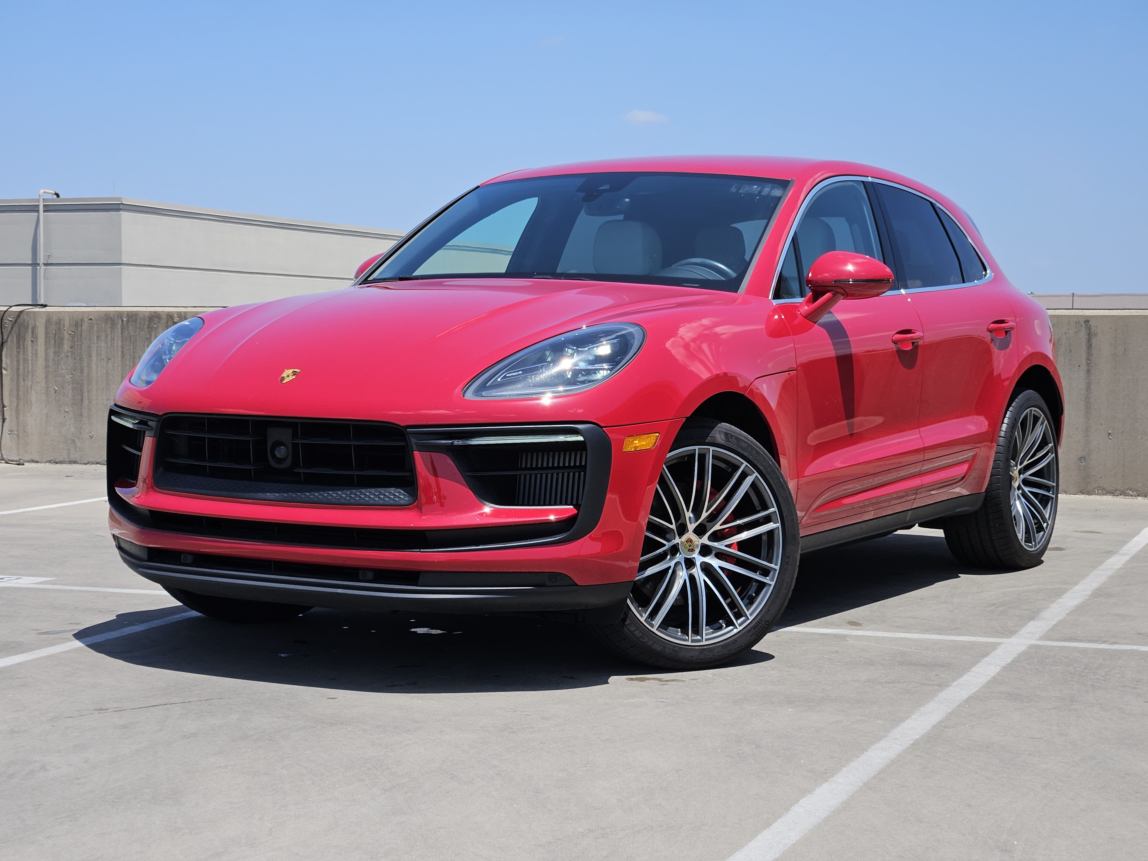 Certified 2023 Porsche Macan S AWD/4WD image 1