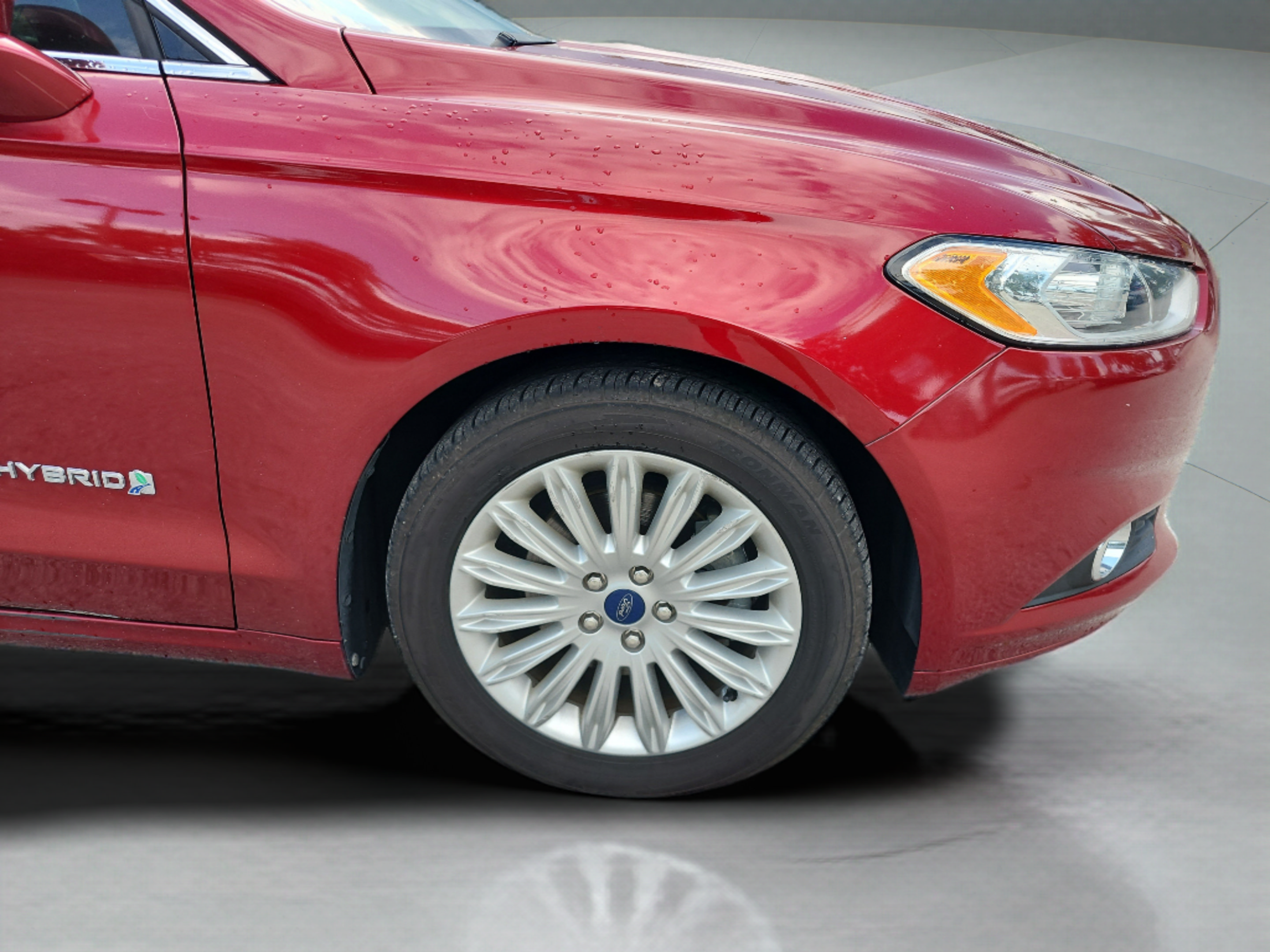 Used 2014 Ford Fusion SE w/ Equipment Group 502A FWD image 29