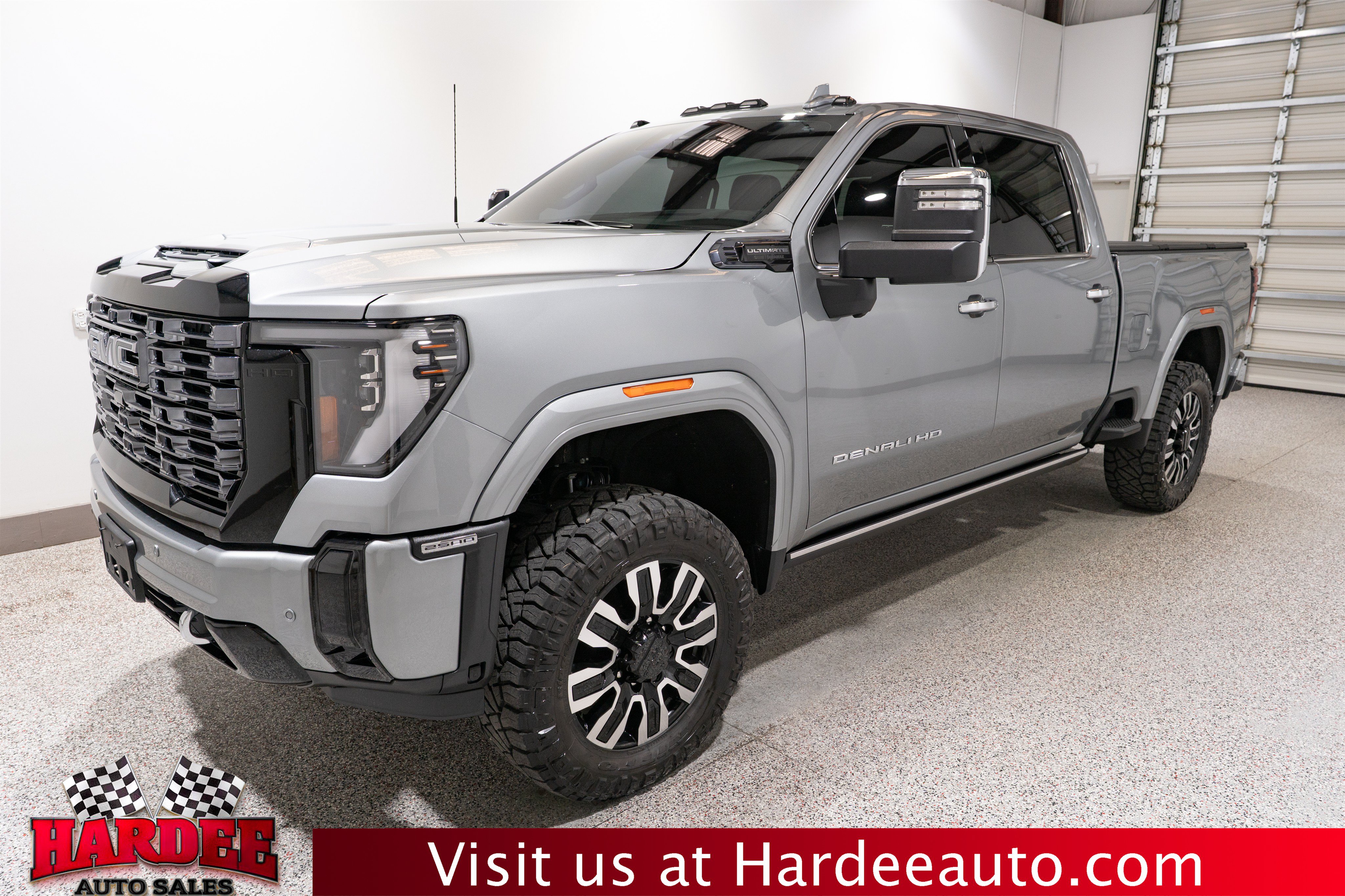 Used 2025 GMC Sierra 2500 Denali Ultimate AWD/4WD image 2
