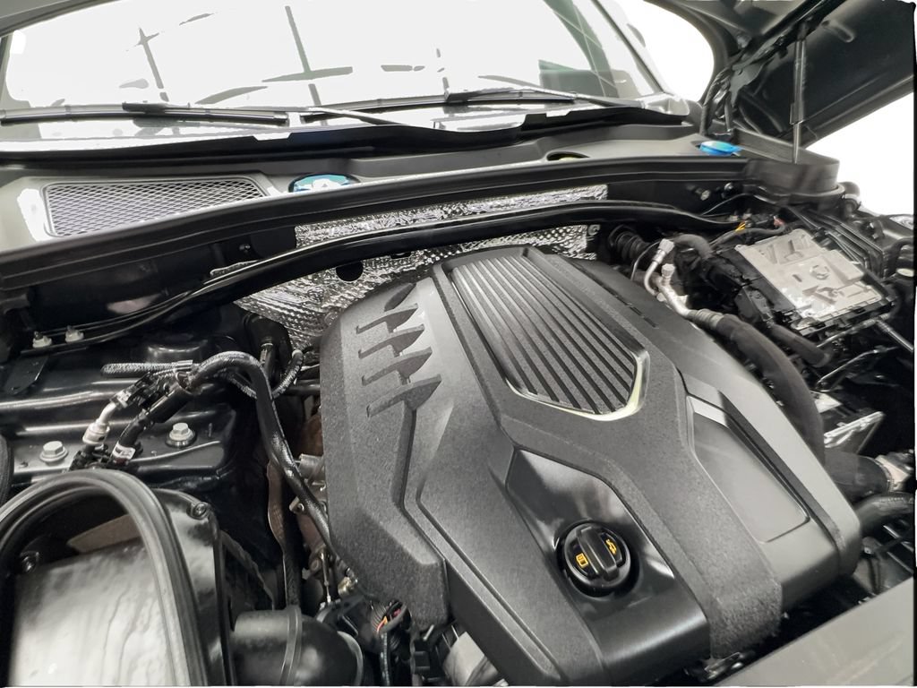 Used 2024 Porsche Macan AWD/4WD image 19