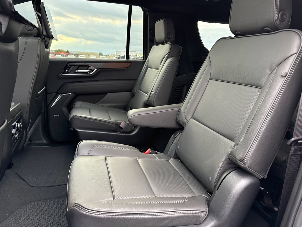 New 2026 GMC Yukon XL Denali w/ Denali Reserve Package AWD/4WD image 32