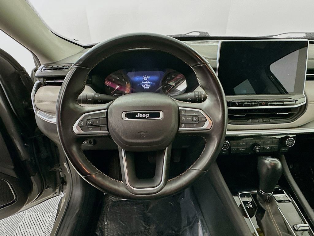 Used 2022 Jeep Compass Limited image 17