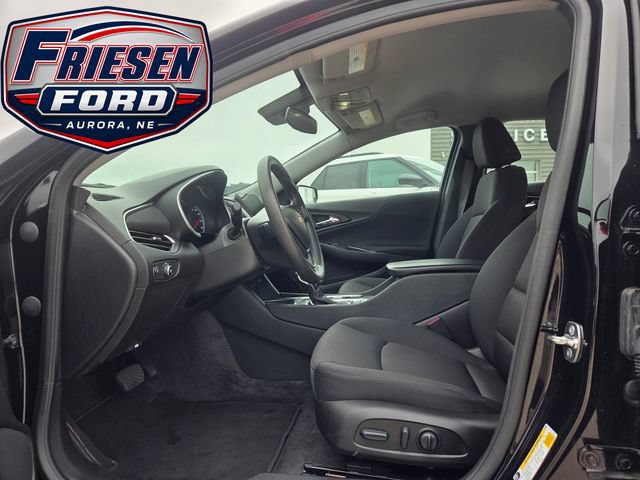 Used 2025 Chevrolet Malibu LT FWD image 11