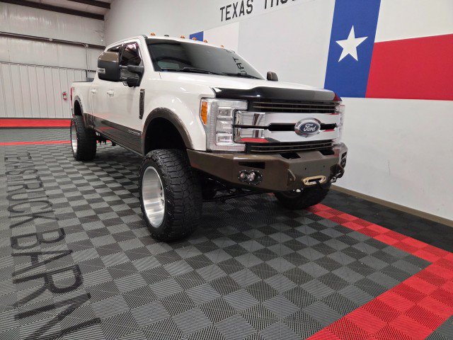 Used 2017 Ford F250 King Ranch w/ King Ranch Ultimate Package AWD/4WD image 15