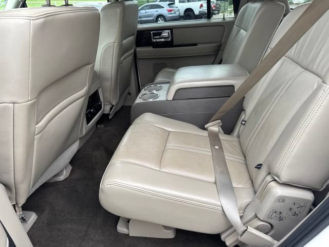 Used 2017 Lincoln Navigator Select AWD/4WD image 14