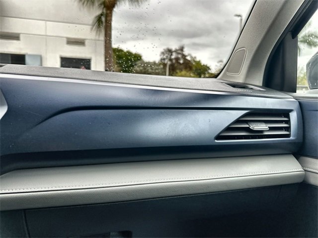 Used 2024 Volkswagen Taos SE image 32