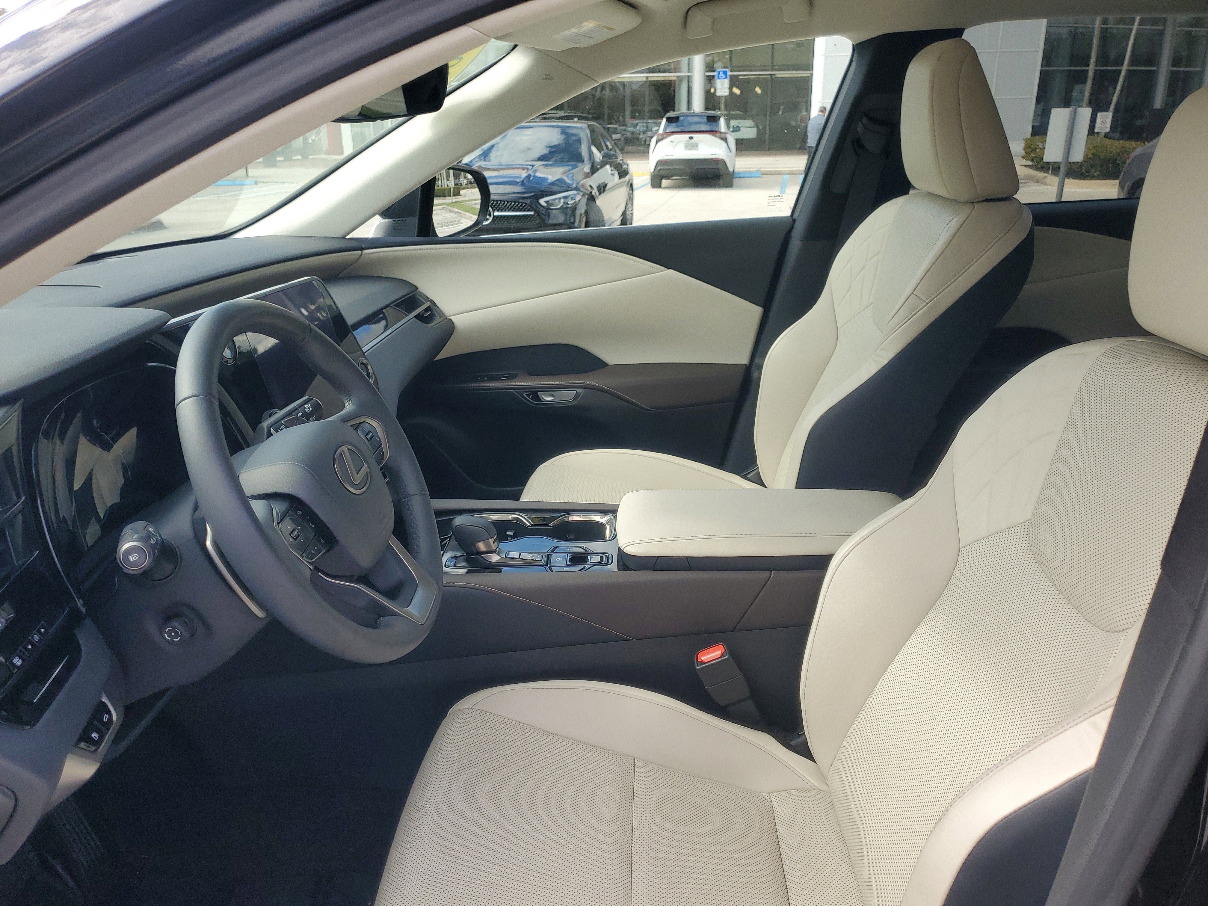 Used 2023 Lexus RX 350 FWD w/ Accessory Package (Z1) image 16