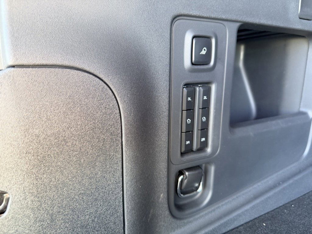 Used 2025 Ford Expedition Platinum w/ Stealth Appearance Package image 10