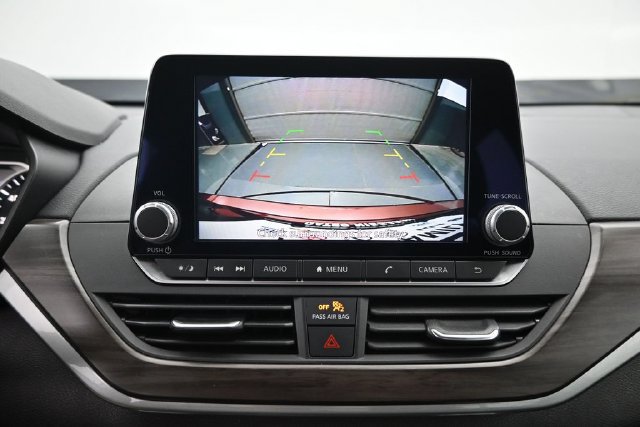 Used 2025 Nissan Altima 2.5 SV FWD image 10