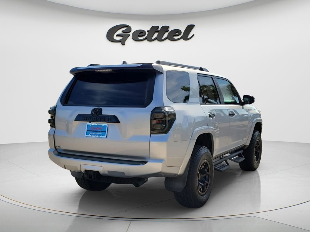 Used 2021 Toyota 4Runner Venture w/ Moonroof Package image 17