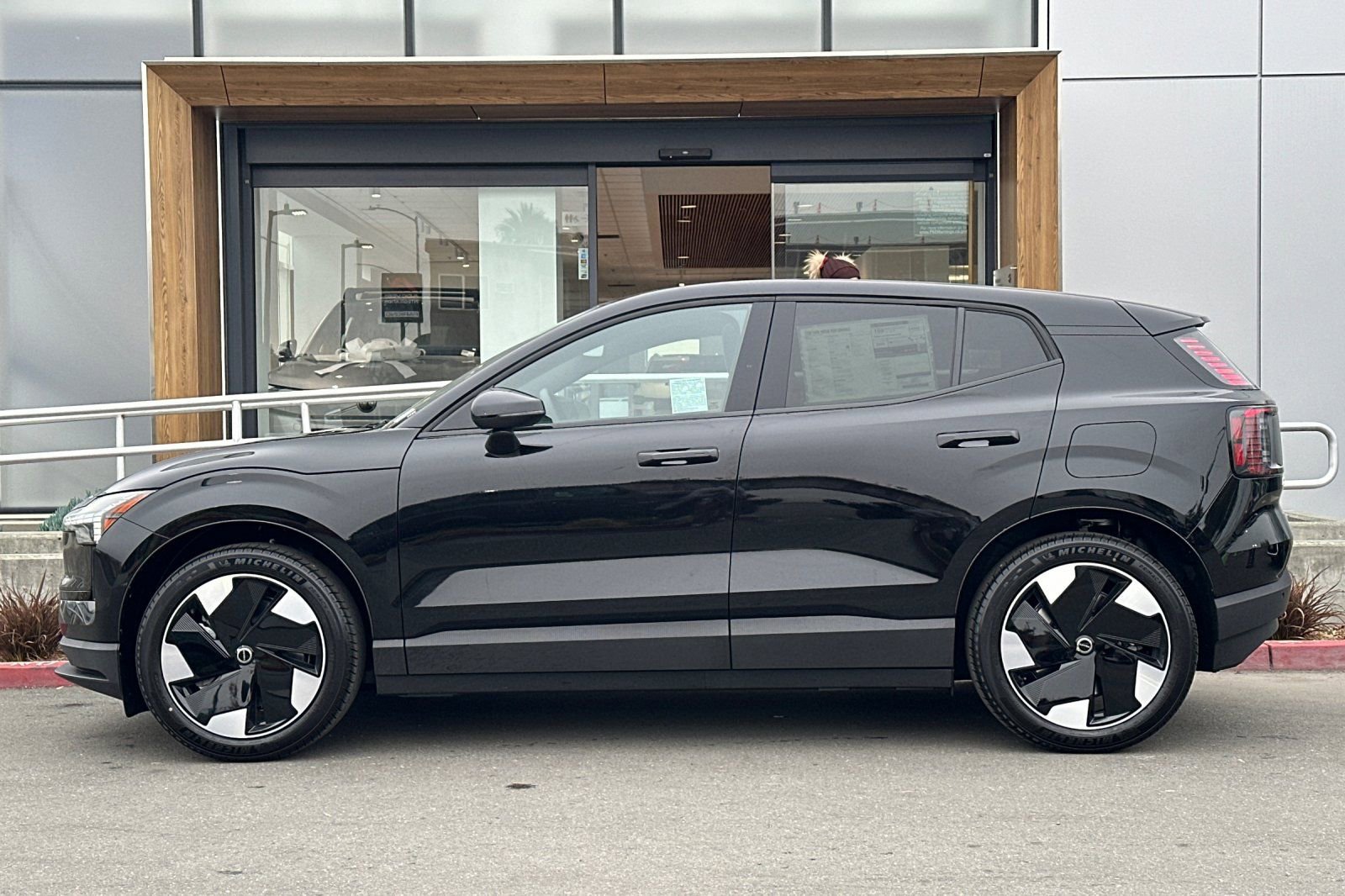 New 2026 Volvo EX30 Plus w/ Climate Package image 5