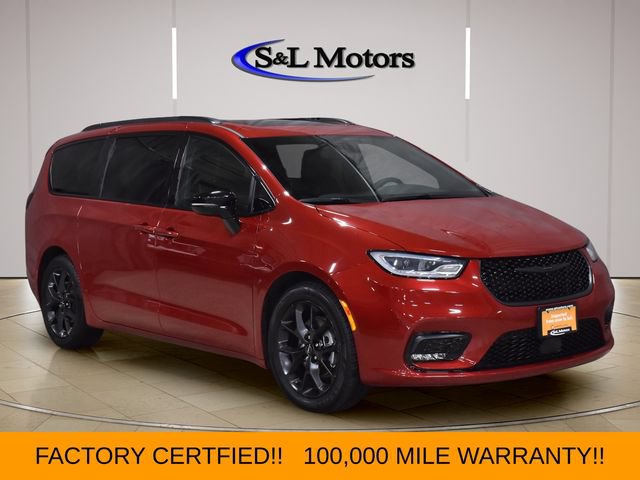 Certified 2025 Chrysler Pacifica Limited