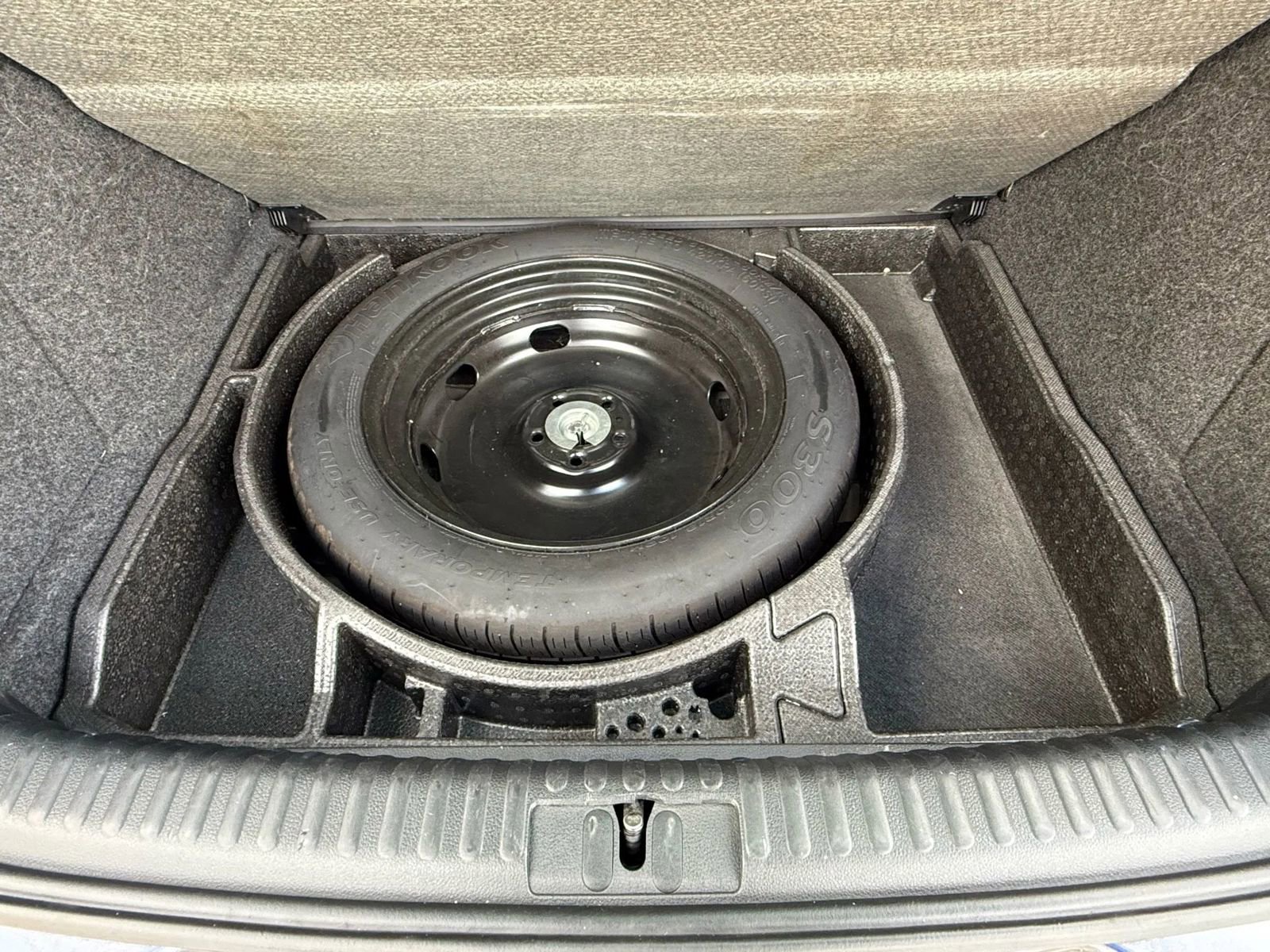 Used 2016 Volkswagen Tiguan SE image 15