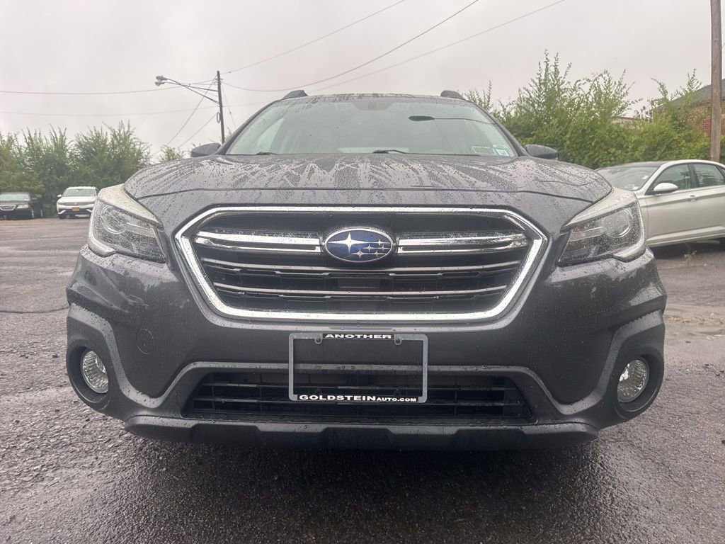 Used 2018 Subaru Outback 3.6R Limited image 2