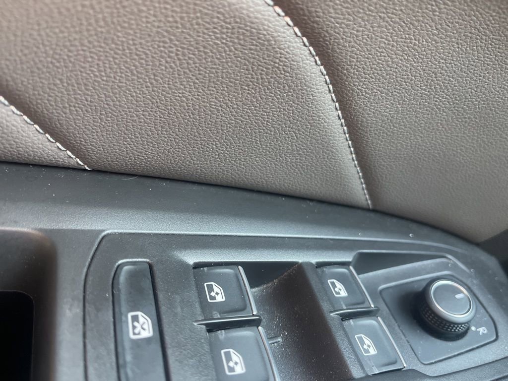 Used 2022 Volkswagen Atlas Cross Sport SE image 23