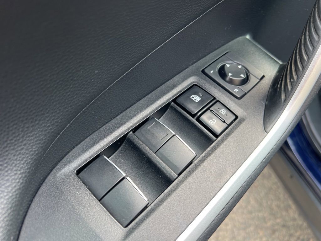 Used 2021 Toyota RAV4 XSE image 13