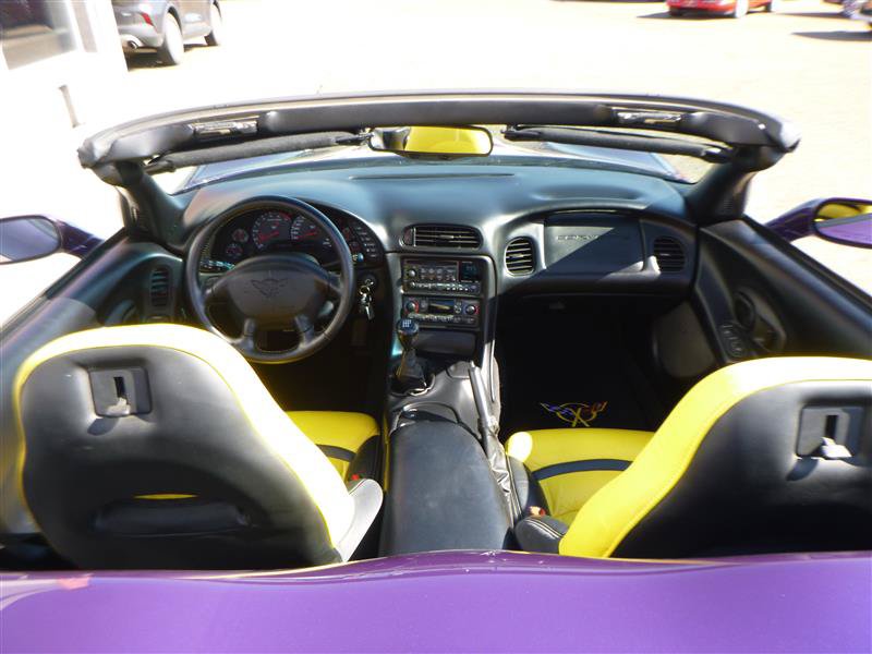 Used 1998 Chevrolet Corvette Convertible w/ Memory Pkg RWD image 24