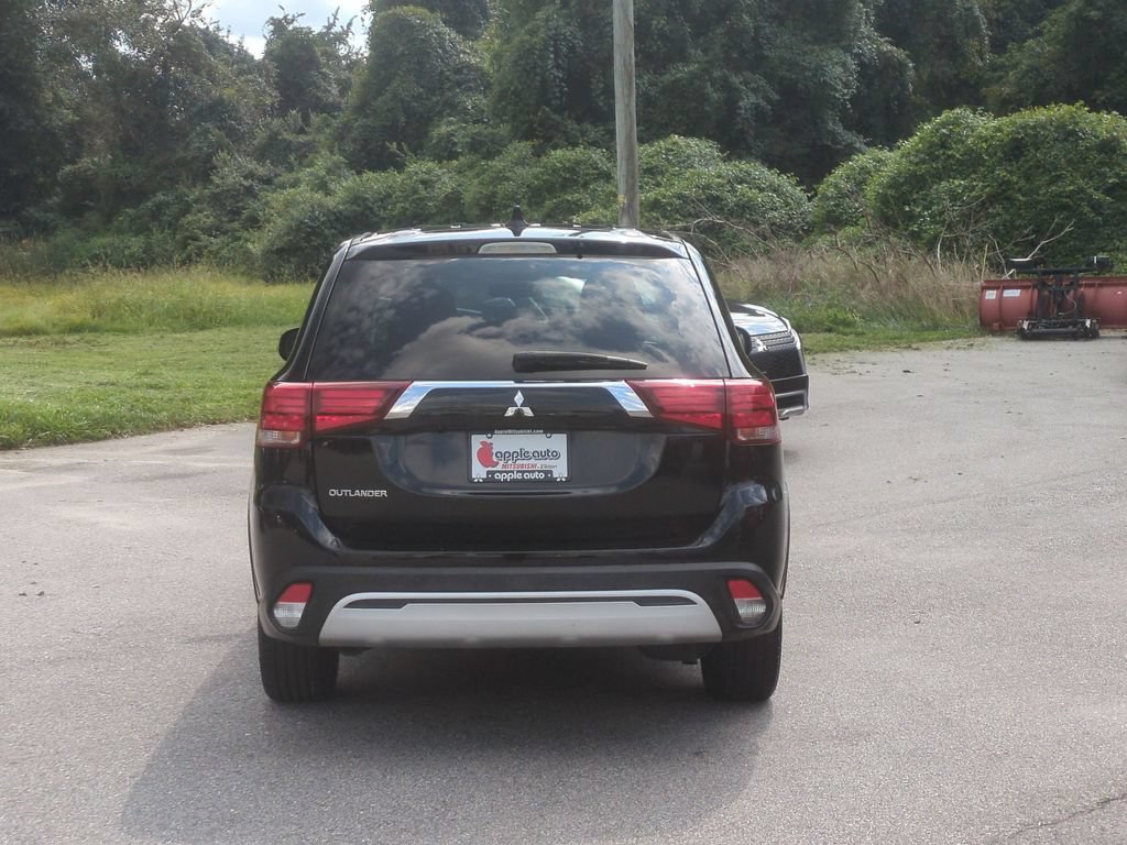Used 2020 Mitsubishi Outlander ES FWD image 6