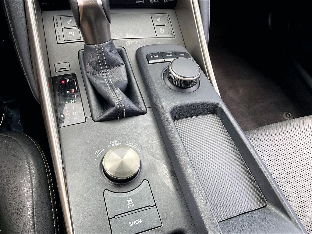 Used 2017 Lexus IS 200t w/ Premium Package RWD image 33