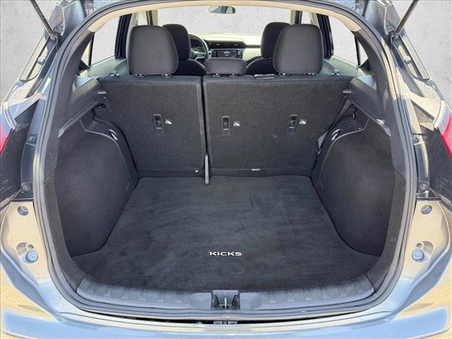 Used 2023 Nissan Kicks SV FWD image 7