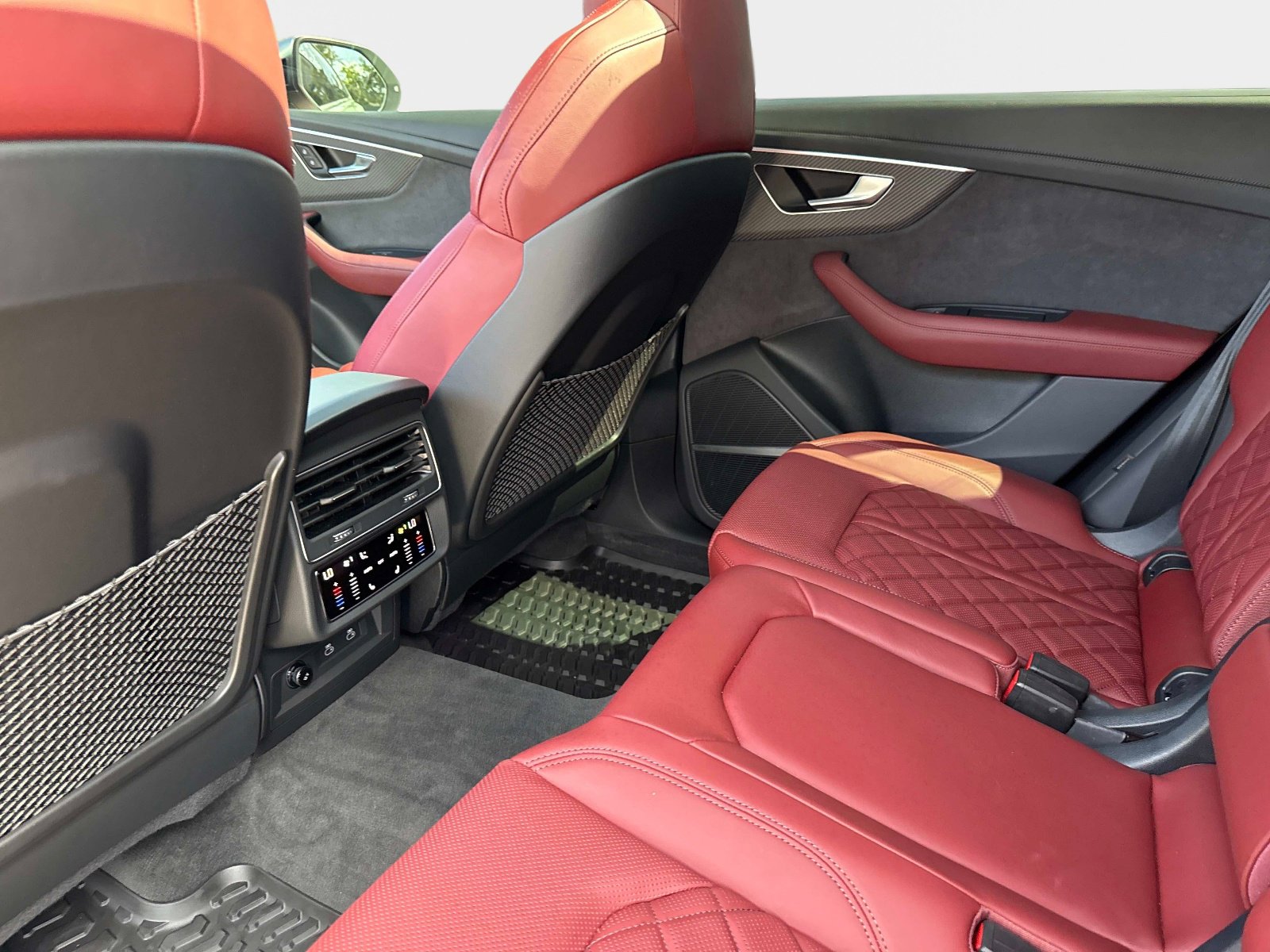 Used 2024 Audi SQ8 Prestige image 15