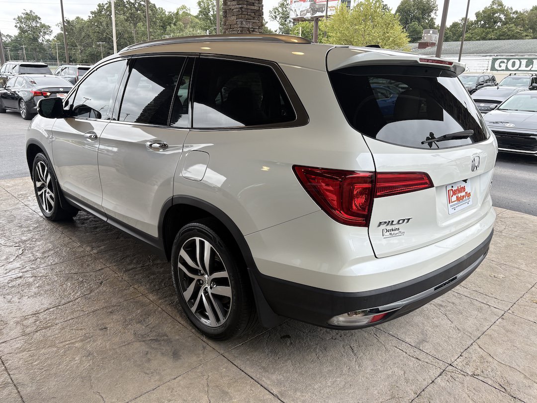 Used 2017 Honda Pilot Touring image 8